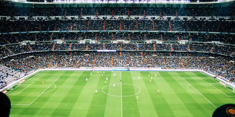 世界杯主办国体育场馆全景 - 现代化足球场夜景